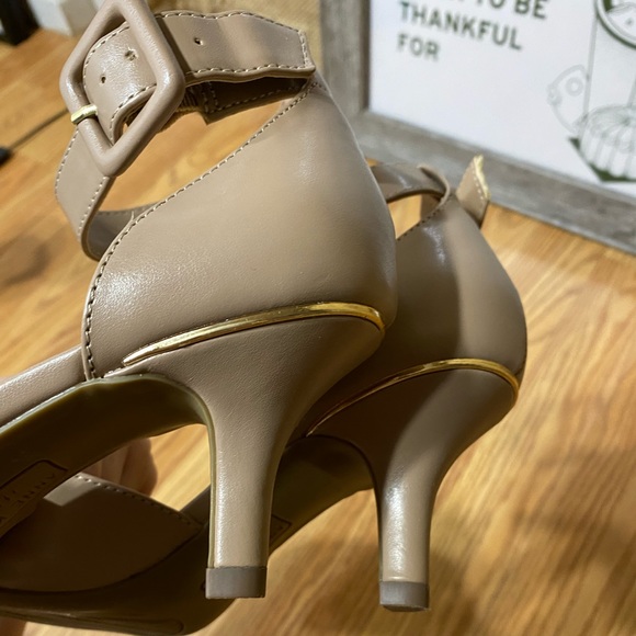 NWOT Ann Klein Nude Kitten Heels | Women’s Size 7.5 - Picture 3 of 7